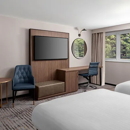 Delta Hotels By Marriott Colchester Exterior foto