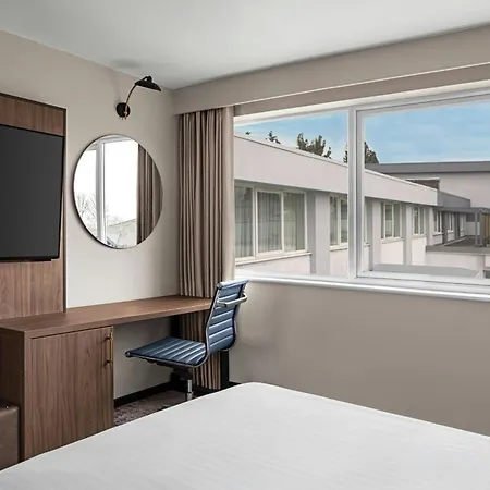 Delta Hotels By Marriott Colchester Exterior foto